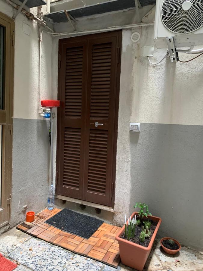 La Casetta Ai Gradoni Di Chiaia Napels Buitenkant foto